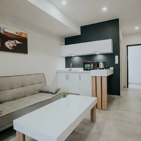 شقة Unique Experience Apartment's سالونيك